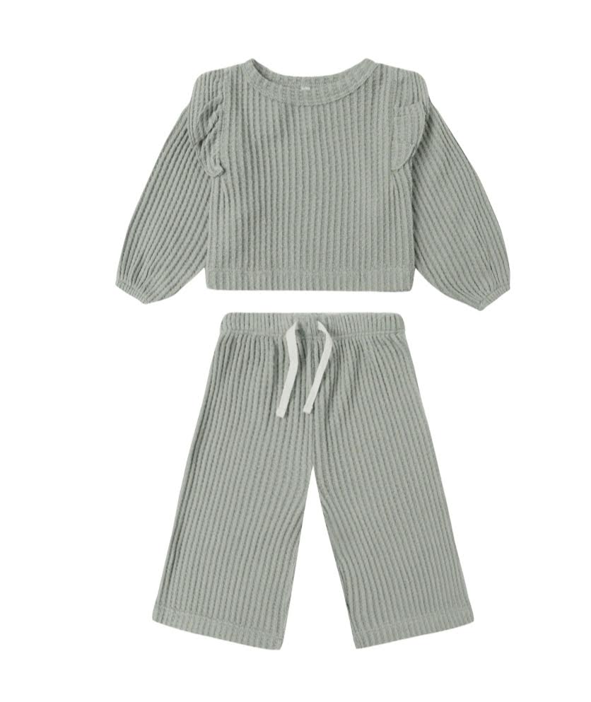 Ruffle Cozy Set