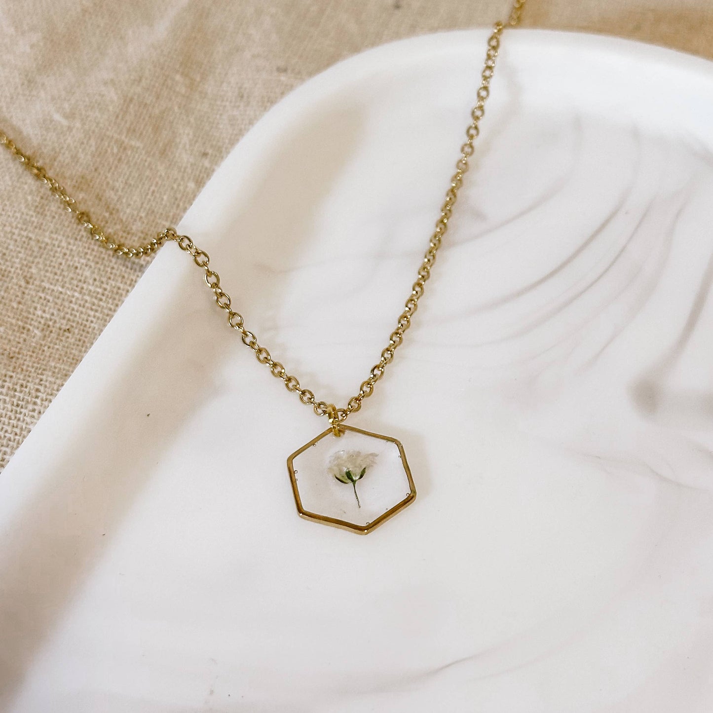 Hexagon Baby's Breath Real Flower Necklace