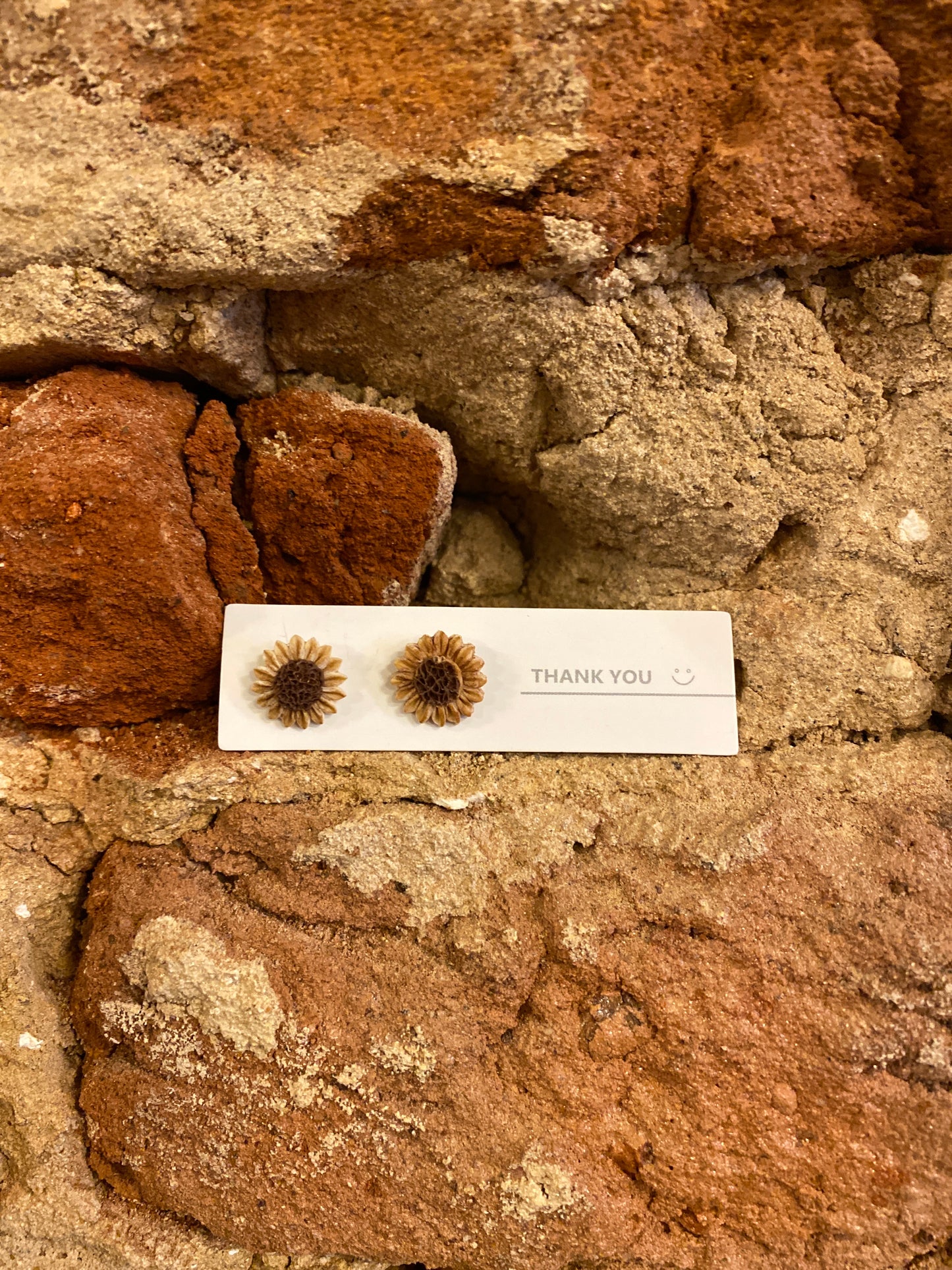 STUD SMALL RUSTIC SUNFLOWER