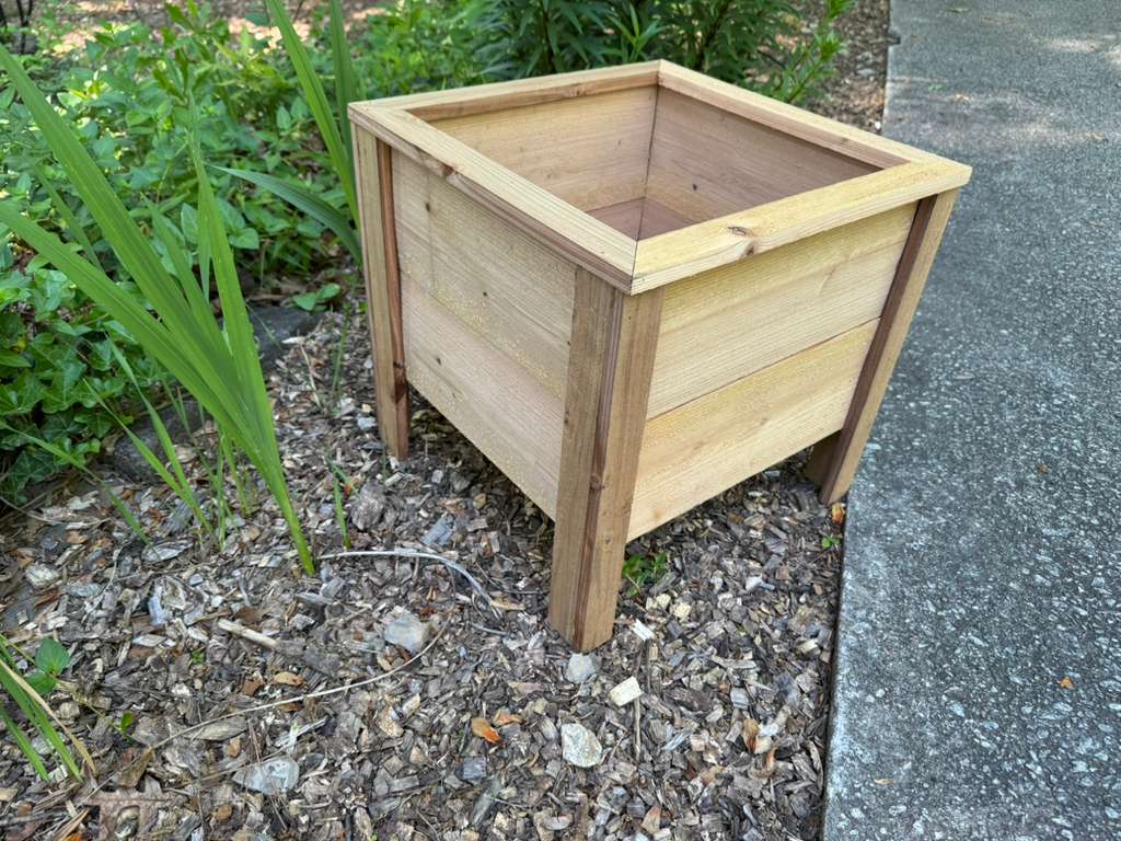 Cedar Planter Box (16"x16"x16")