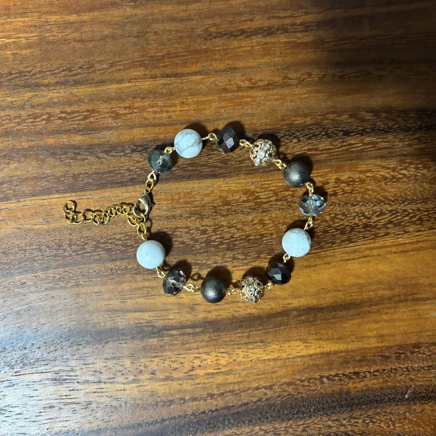 White, Gray & Gold Beaded Bracelet