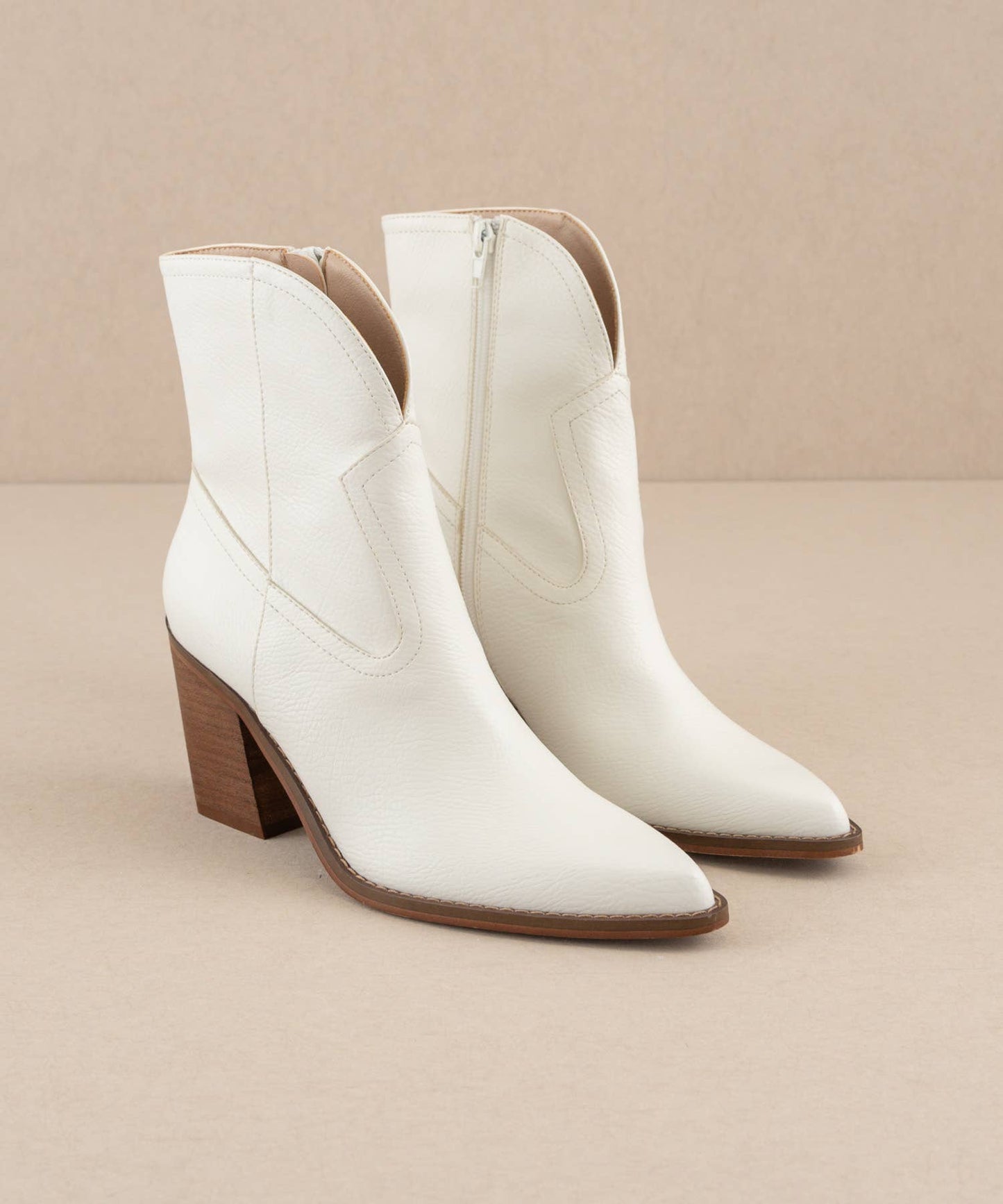 Courtney Boot