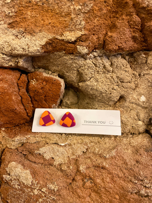 STUD PINK ORANGE TRIANGLE