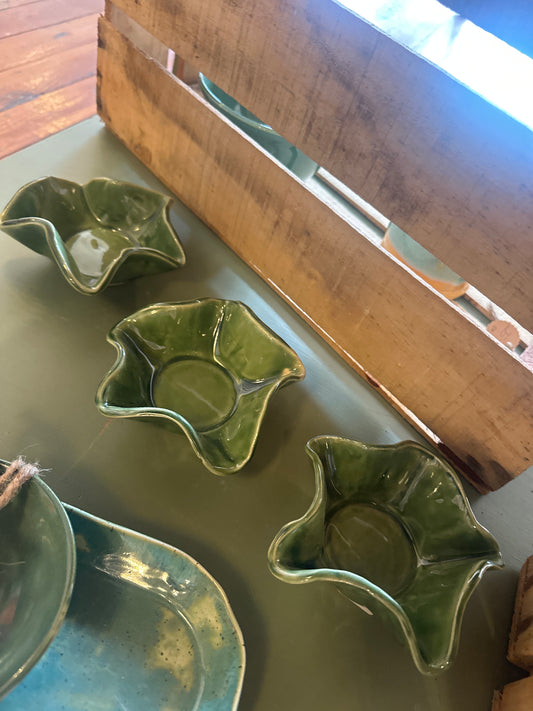 TGS-Wavy Green Candle Holders