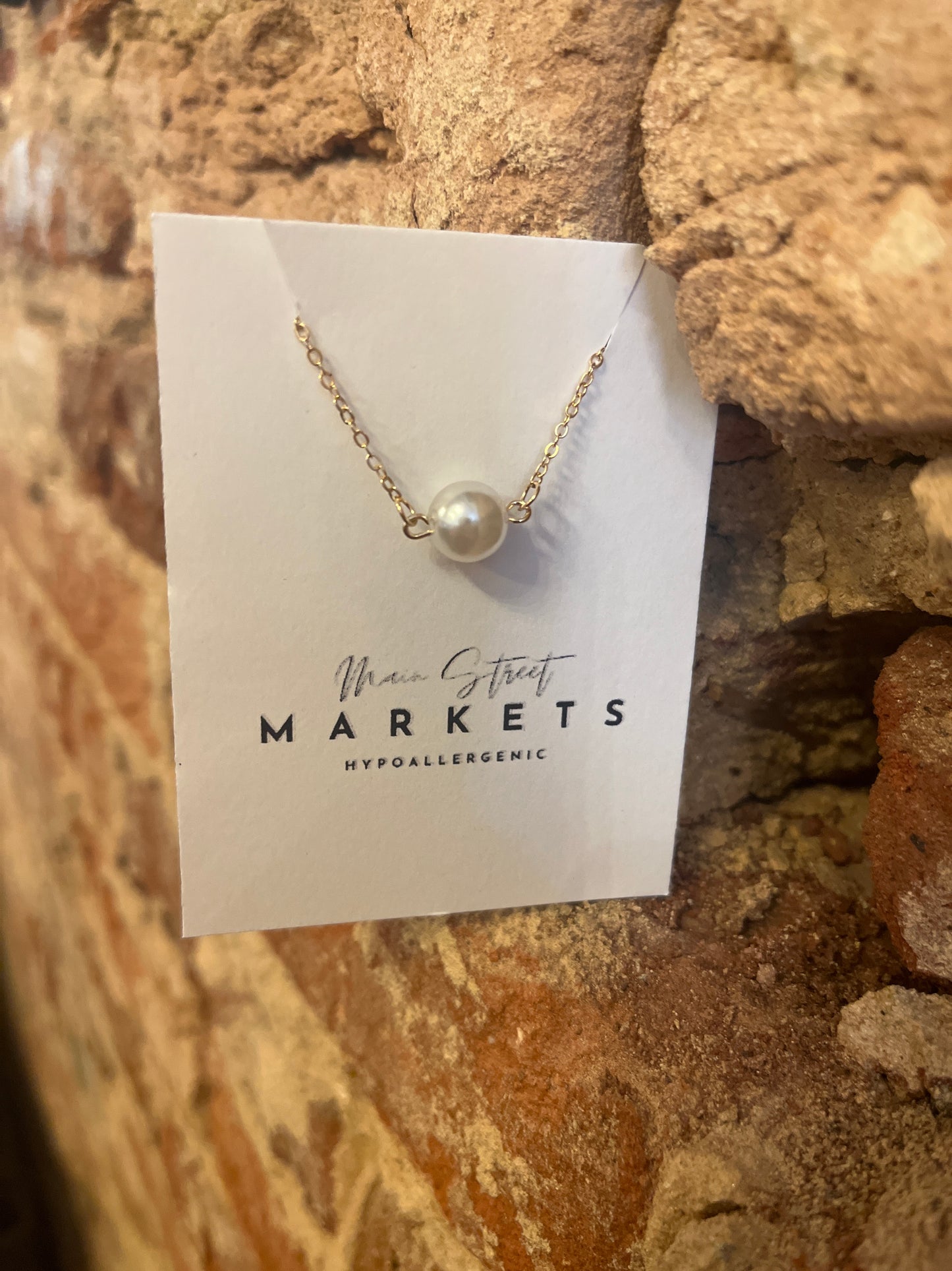 Gold Necklace with Pearl