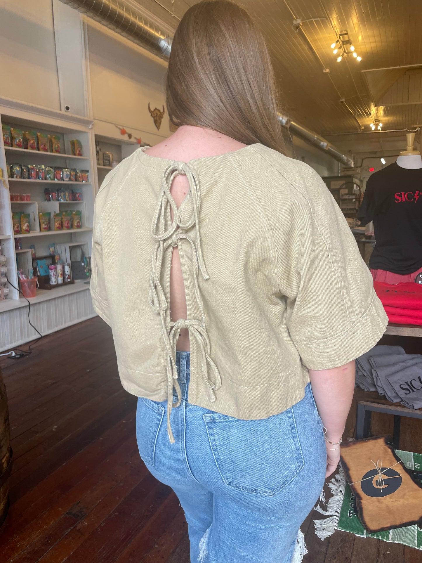 Tie Back Crop