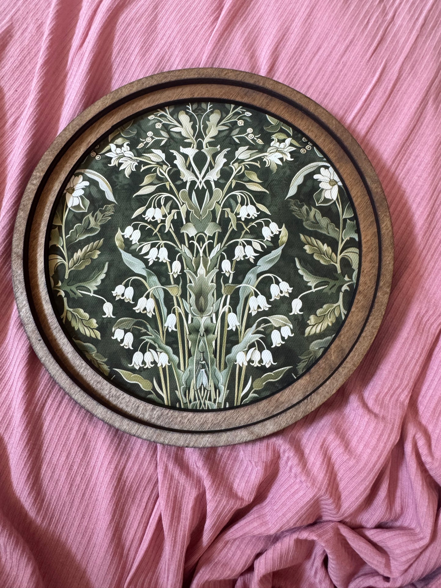 Round Lilly of the Valley Sign