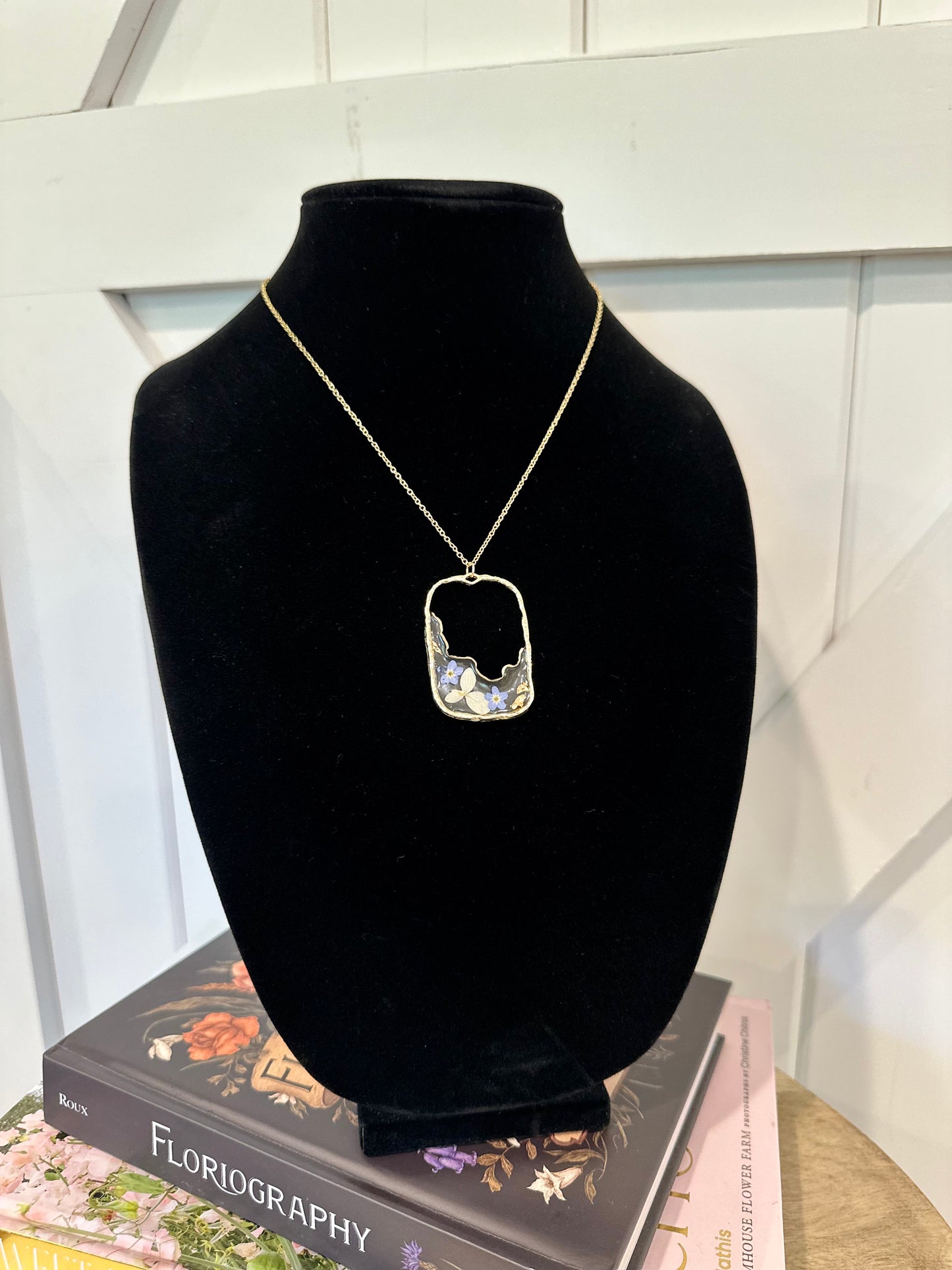 Necklace Premium