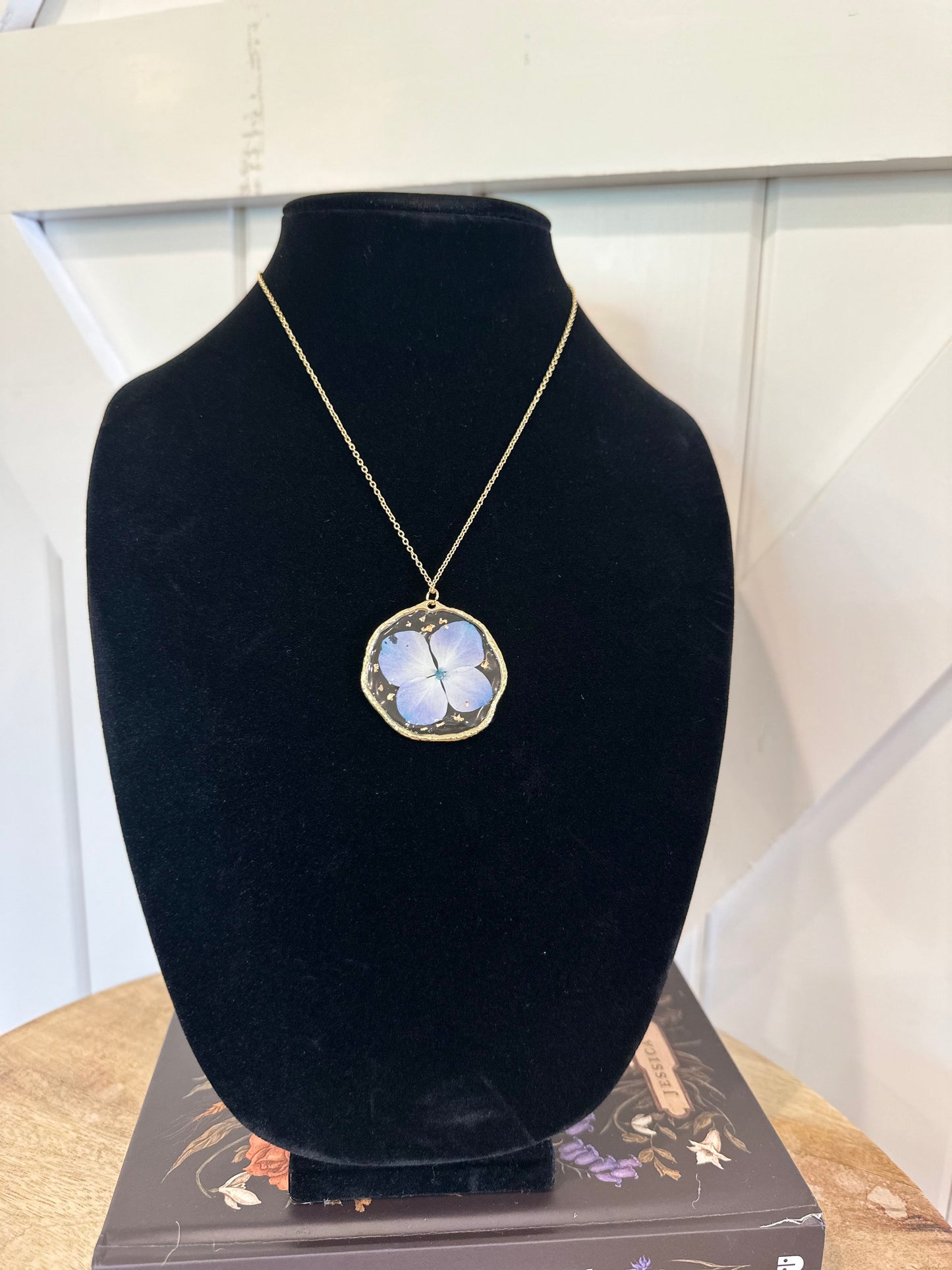 Necklace Premium