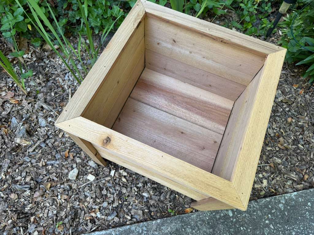 Cedar Planter Box (16"x16"x16")