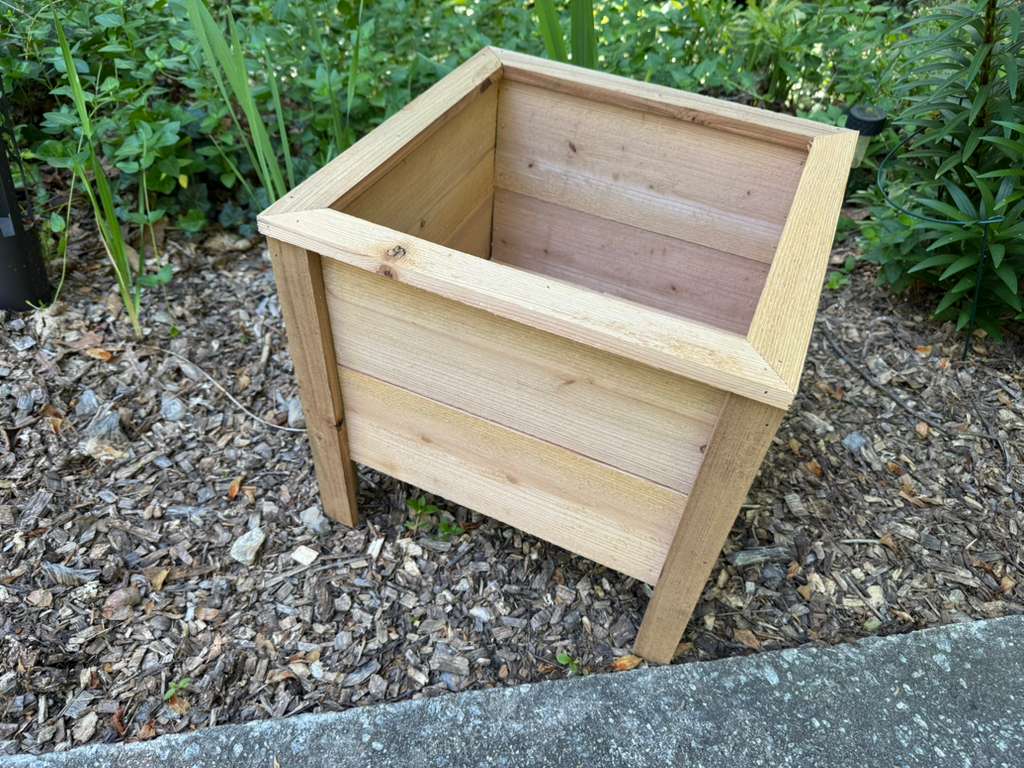Cedar Planter Box (16"x16"x16")